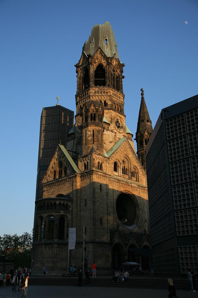 Kaiser-Wilhelm-Gedächtnis-Kirche.jpg