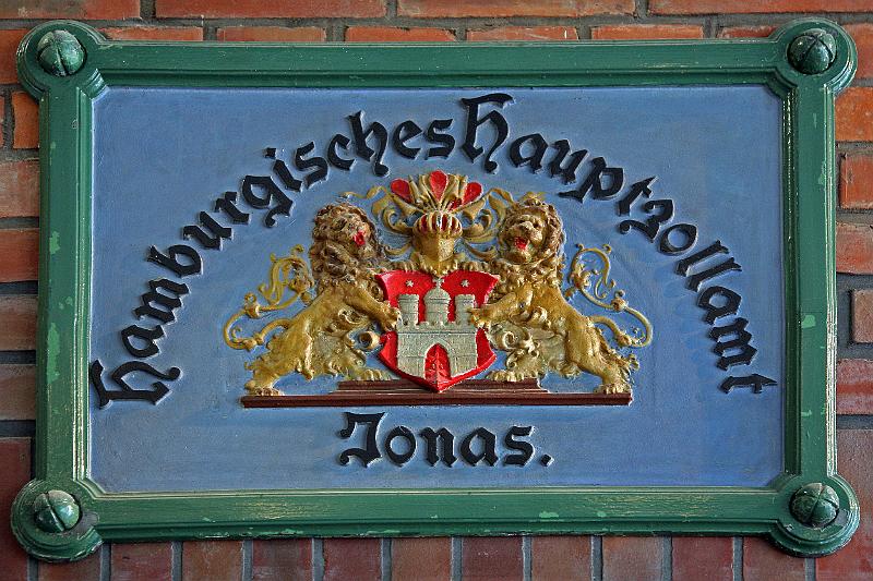 Hamburg_Zollamt-Speicherstadt_01.jpg