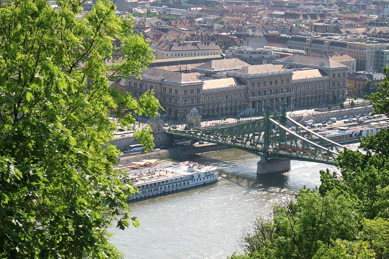 Budapest_08.jpg -                                
